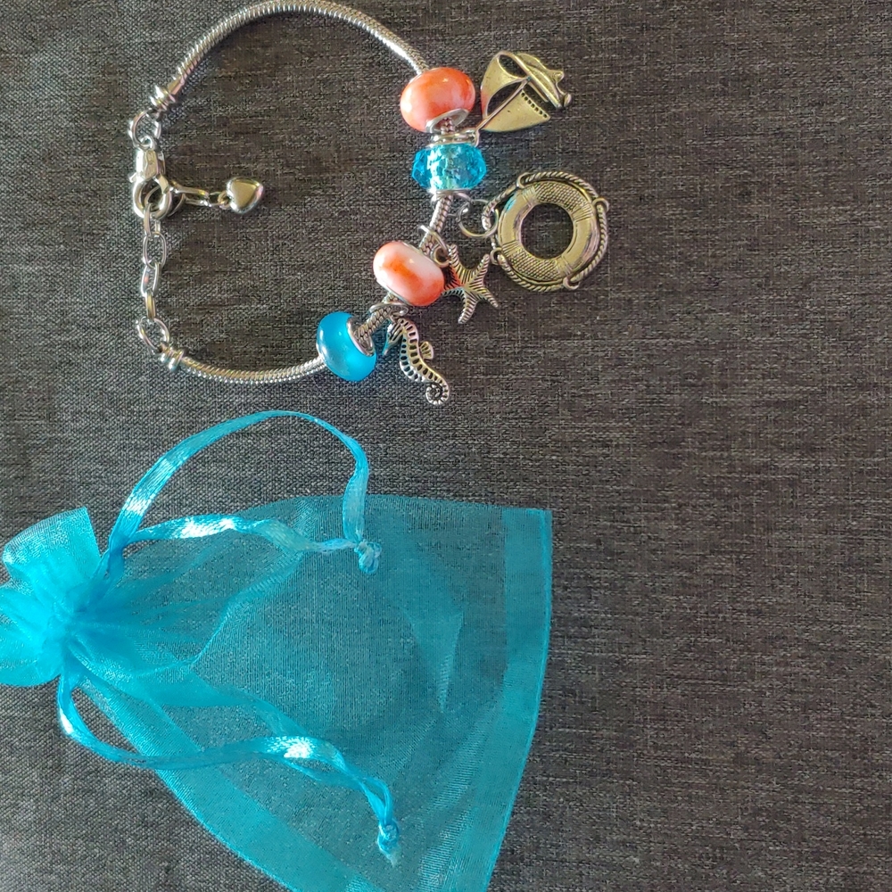 NWOT Ocean Charm Bracelet